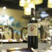 Rượu vang đỏ chứa chất chống oxy hóa có lợi cho phụ nữ